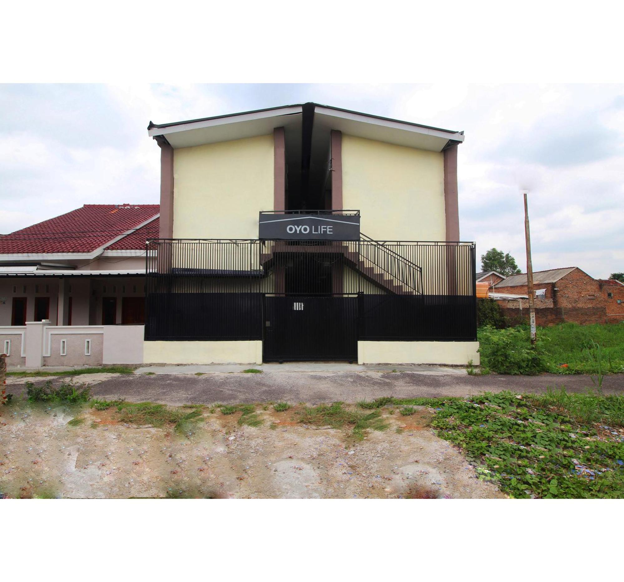 Oyo Life 2273 Pratama Homestay Bandar Lampung Exterior foto